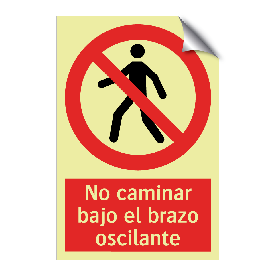 No caminar bajo el brazo oscilante