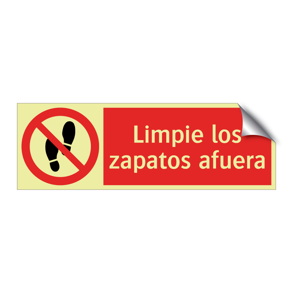 Limpie los zapatos afuera